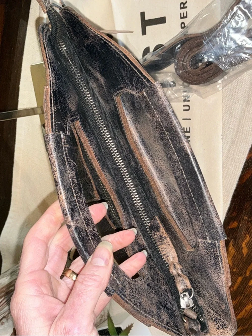 NWT Bed Stu Leather Greenway Handbag Crossbody Bag Black Lux MSRP $265 - Picture 6 of 15